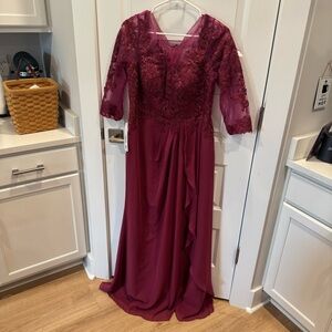 Azazie Calanthe Mulberry (burgundy) Lace Mother of Bride/Groom BNWT